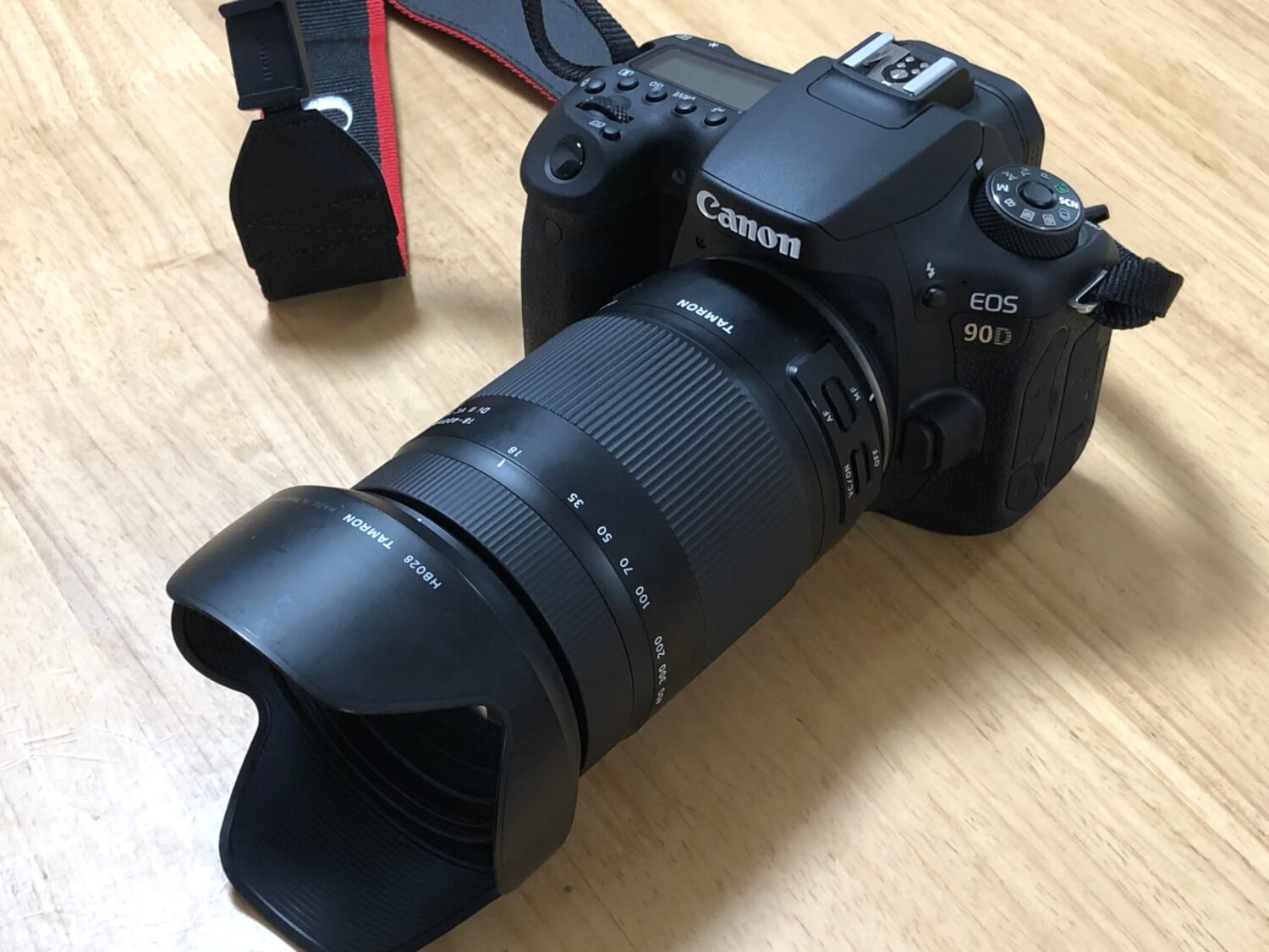 CANON EOS 90D 外観